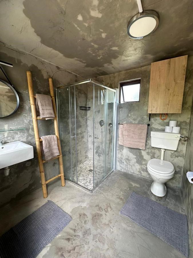 Ostrich Cottage At Les Wings Private Game Farm Groot-Jongensfontein Экстерьер фото